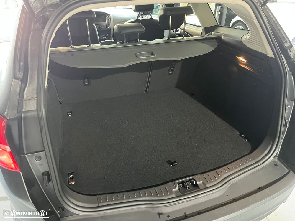 Ford Focus SW 1.5 TDCi Titanium - 33