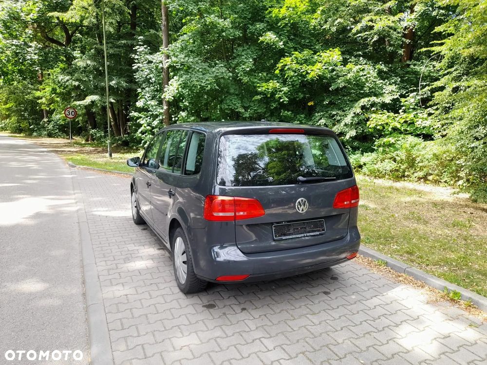 Volkswagen Touran - 3