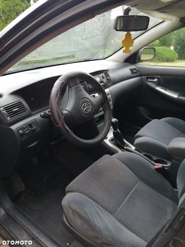 Toyota Corolla 2.0 D-4D Sol - 12