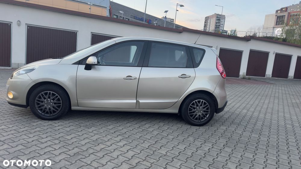 Renault Scenic 1.6 16V 110 Xmod Paris - 9
