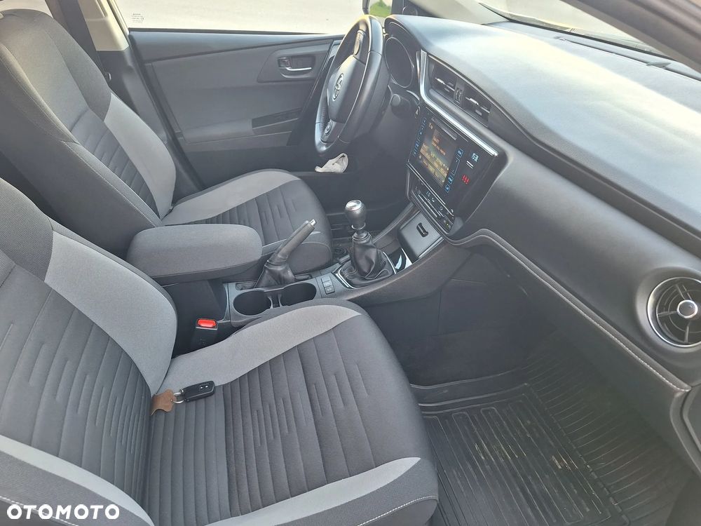 Toyota Auris 1.2 Turbo Design Edition - 10