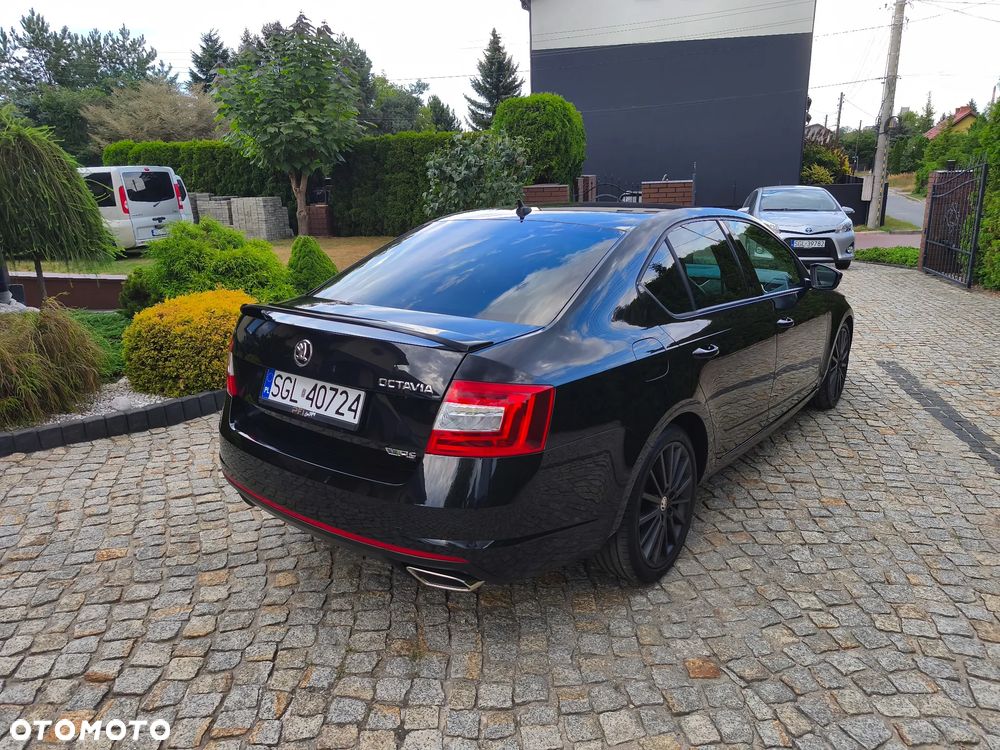 Skoda Octavia 2.0 TDI DSG RS - 3