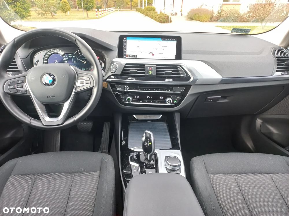 BMW X3 xDrive20i - 10