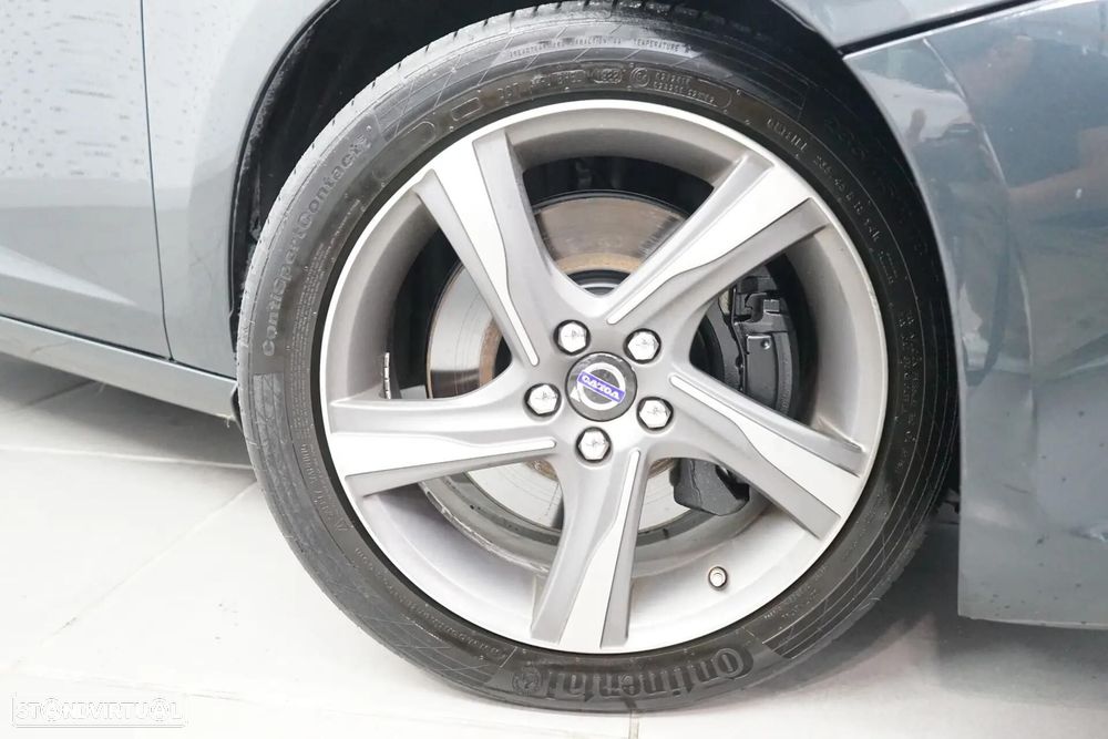 Volvo V60 2.4 D6 Summum AWD Phev - 10