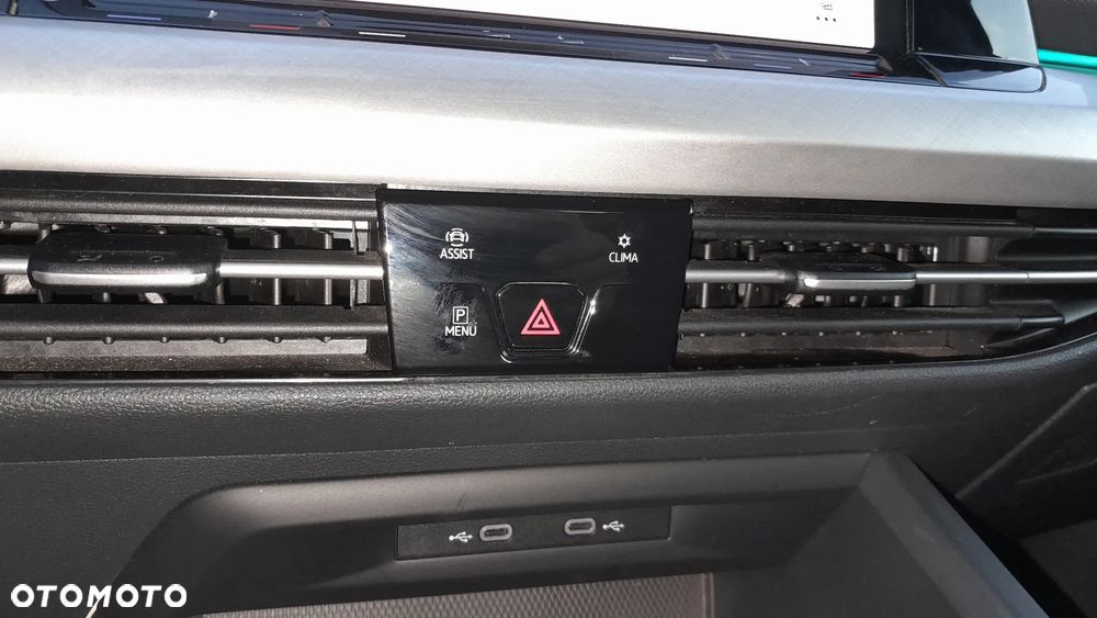 Volkswagen Golf Variant - 16