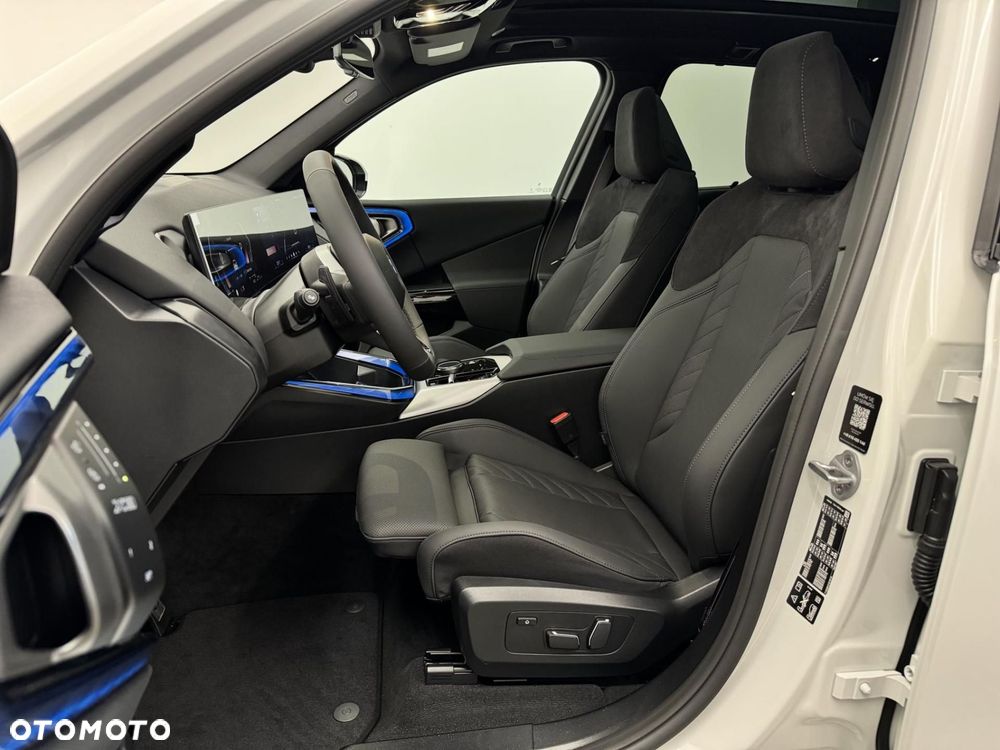 BMW X3 xDrive20d mHEV - 16