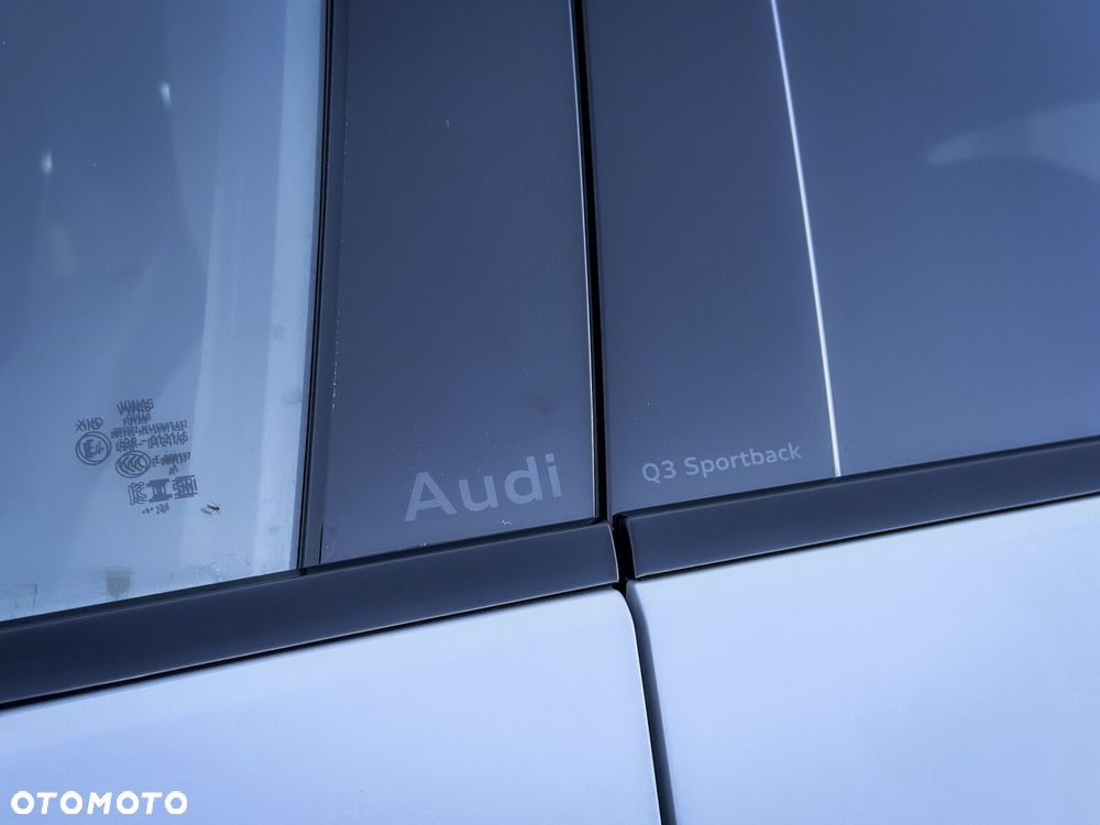 Audi Q3 Sportback - 15
