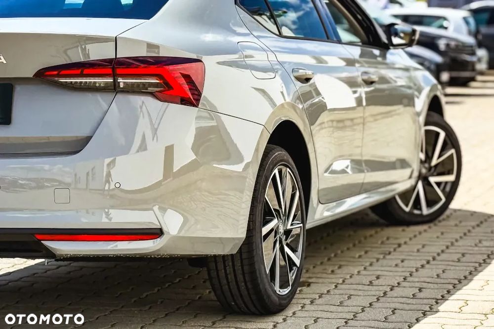 Skoda Octavia 1.5 TSI mHEV Drive Selection DSG - 10