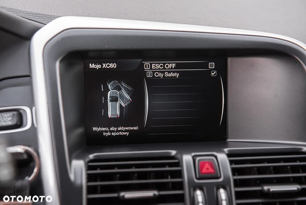Volvo XC 60 D4 Geartronic Summum - 18