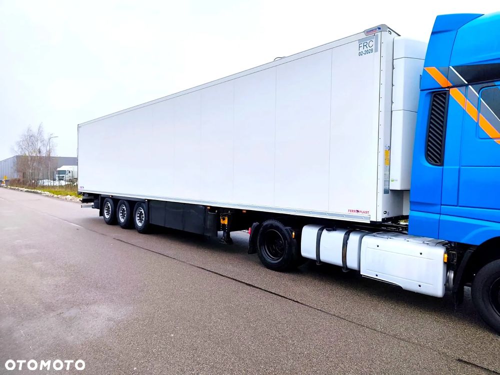 Schmitz Cargobull SKO 24 - 1