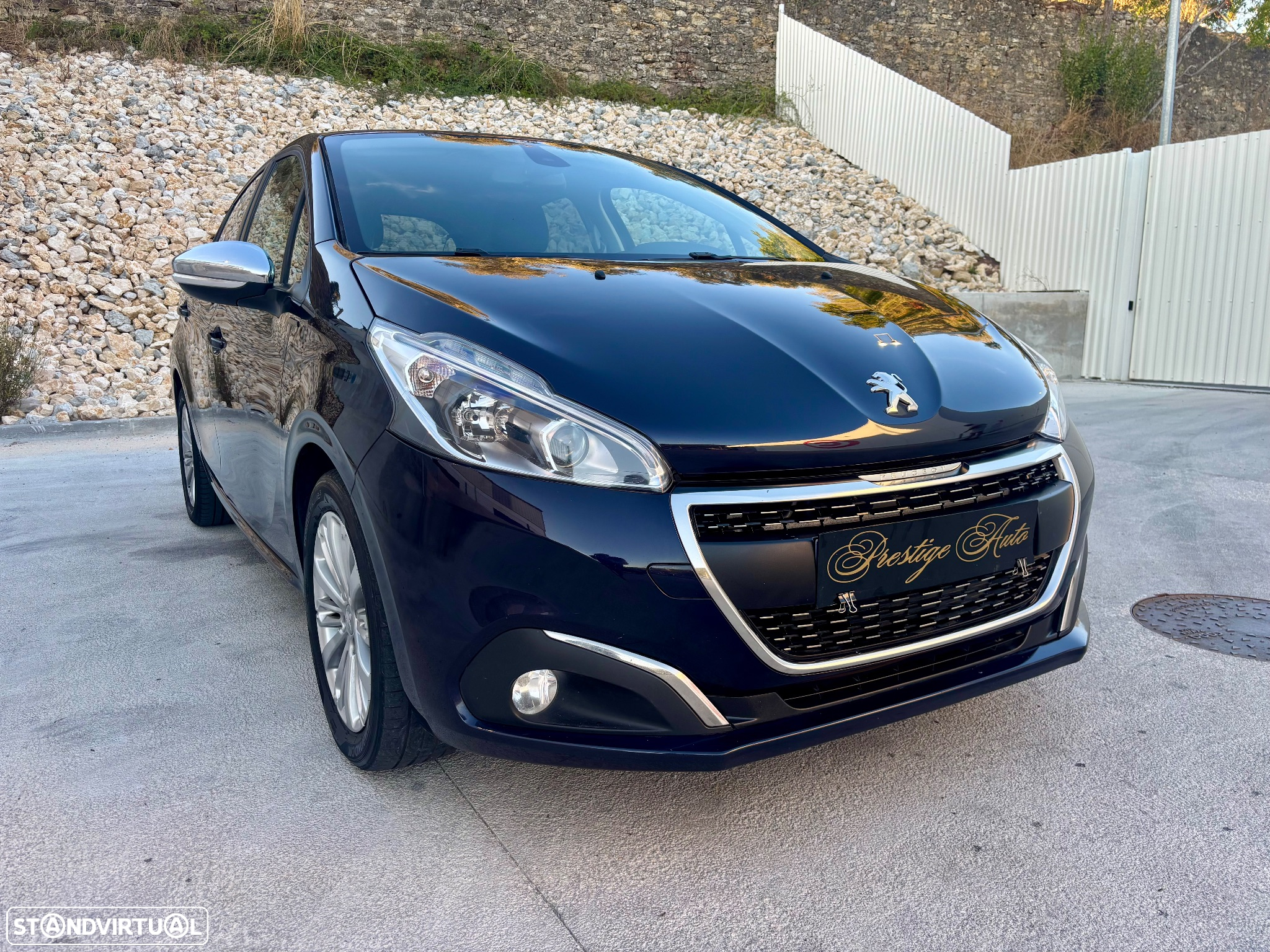 Peugeot 208 1.2 PureTech Signature - 14