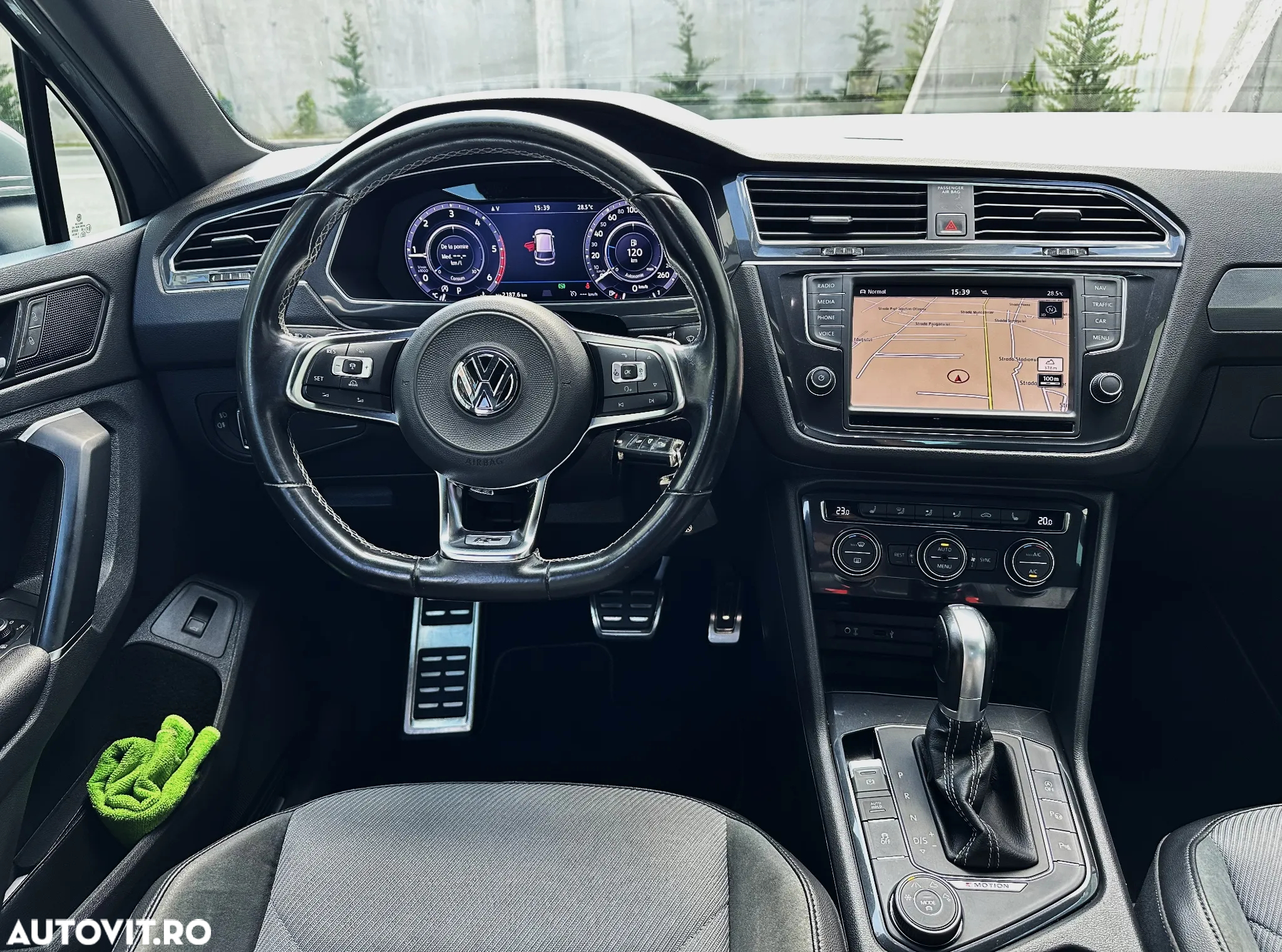 Volkswagen Tiguan 2.0 TDI SCR 4MOTION DSG R-Line - 10