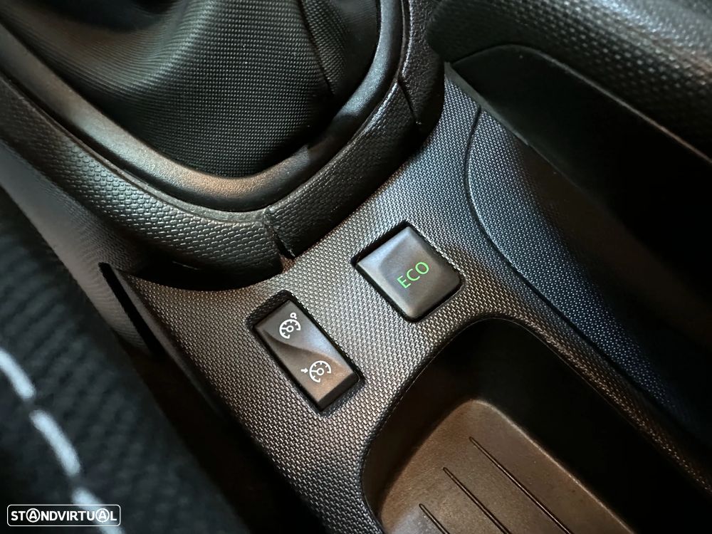 Renault Clio Sport Tourer 1.5 dCi Limited - 24