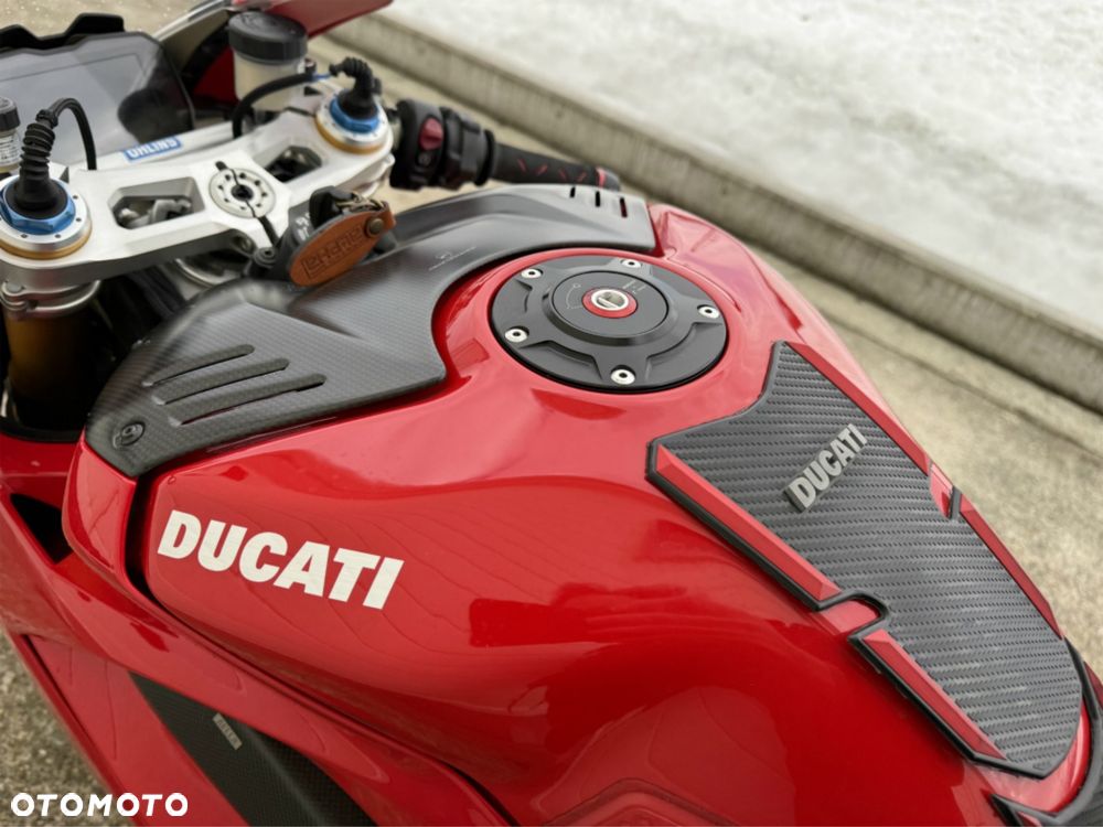 Ducati Panigale V4S - 8