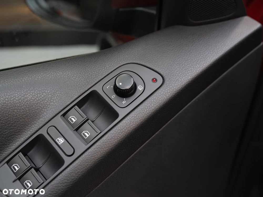 Volkswagen Tiguan - 12