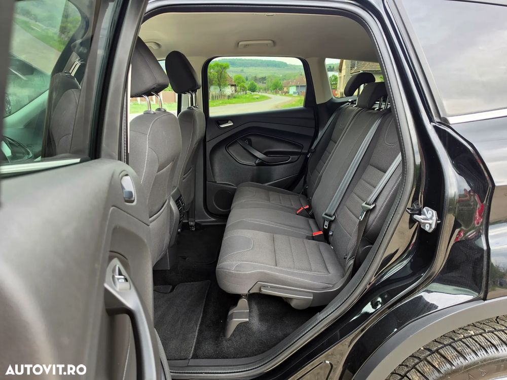 Ford Kuga 2.0 TDCi 2x4 Business Edition - 28