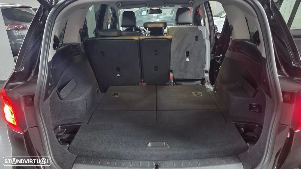 BMW 218 Gran Tourer i 7L Line Sport — fotografia 40