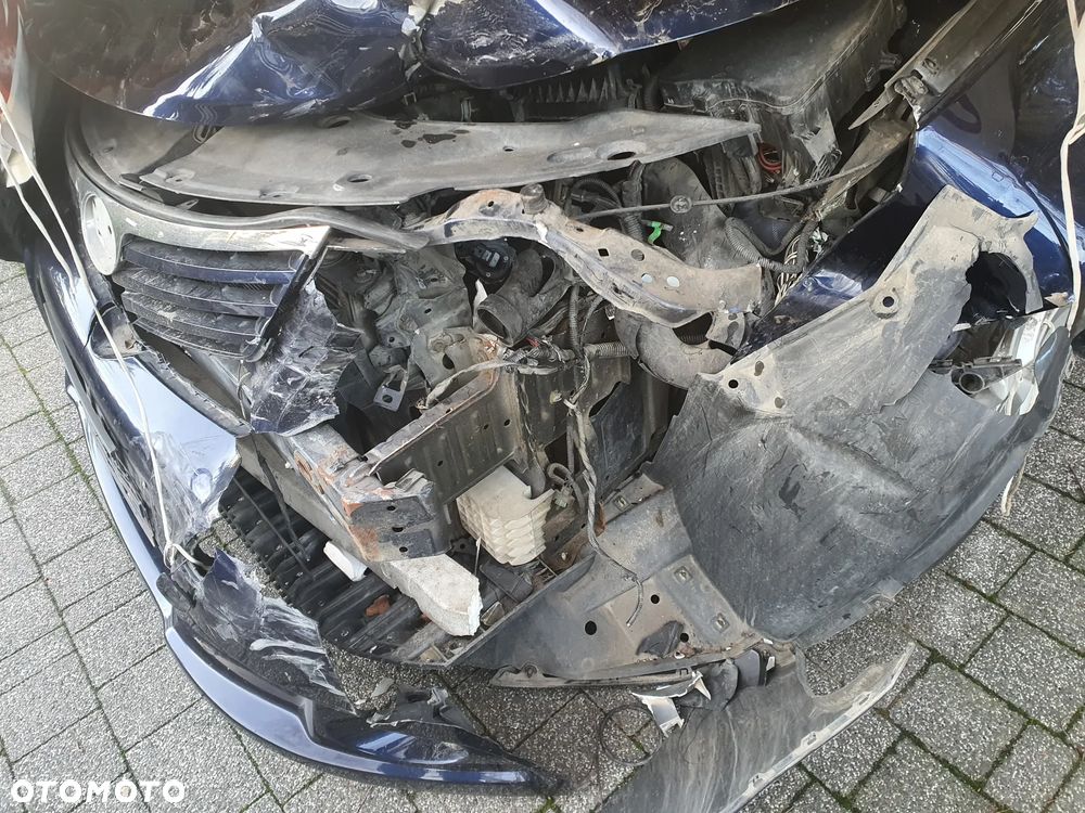 Toyota Avensis 2.0 D-4D 2010 - 6