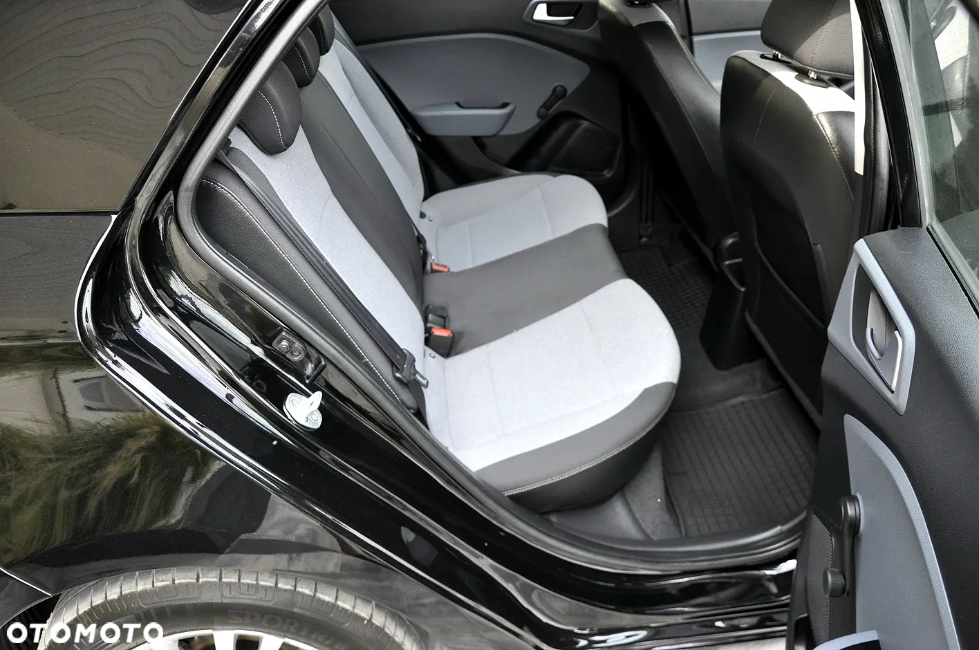 Hyundai i20 - 11