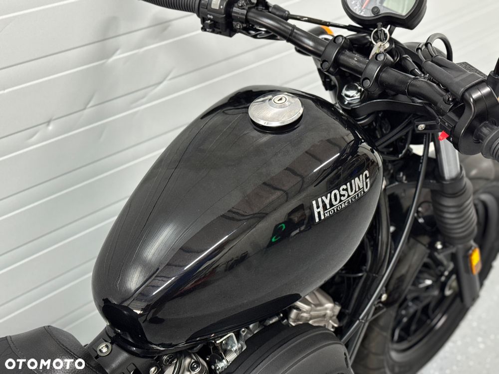 Hyosung GV - 9