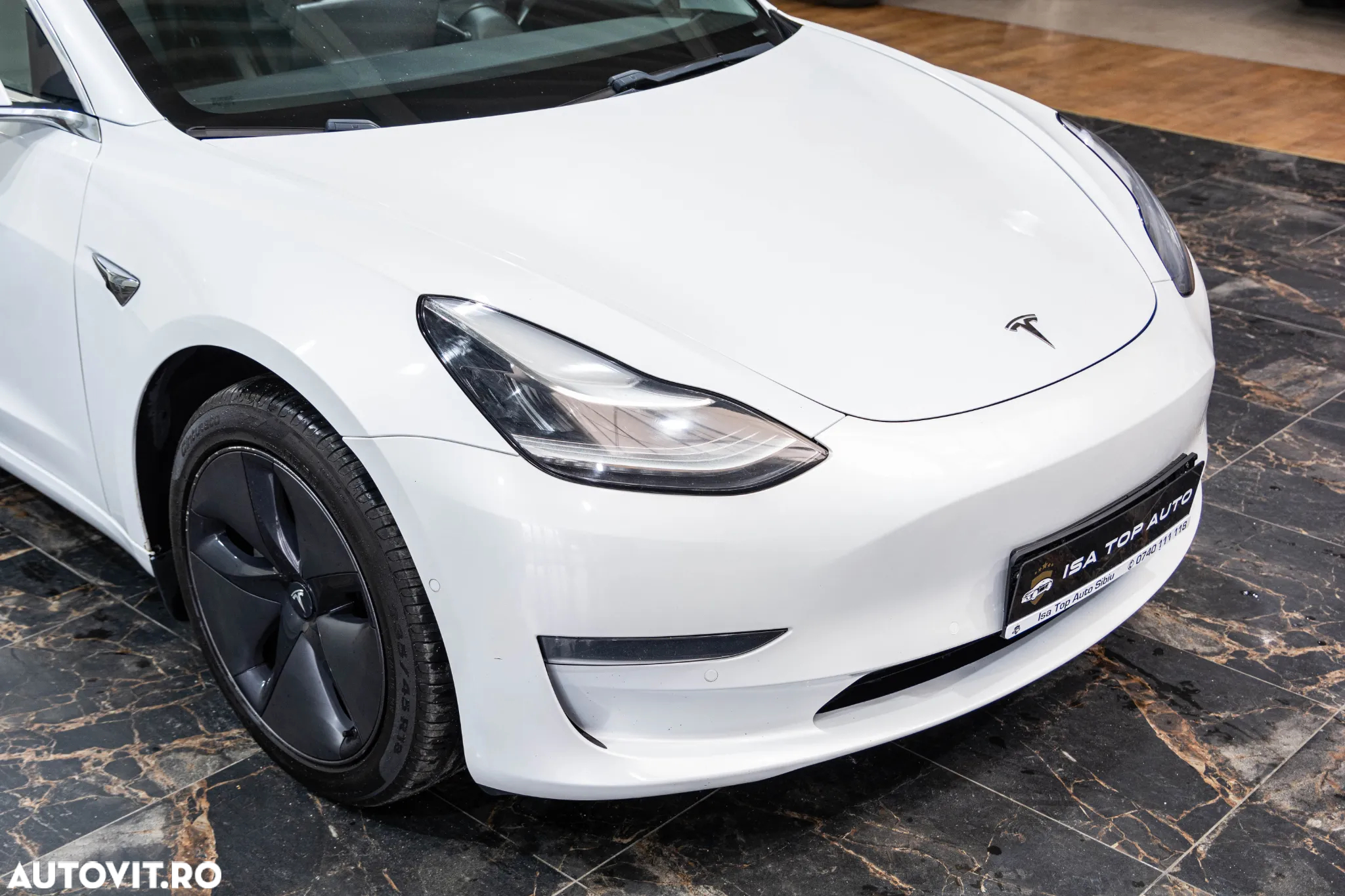 Tesla Model 3 Long Range - 13