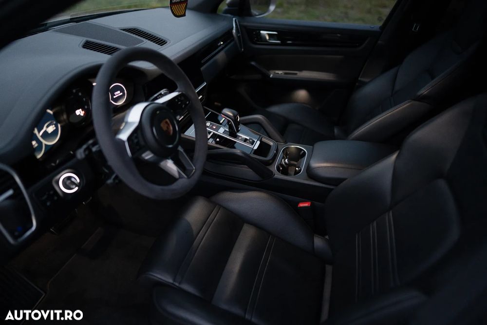 Porsche Cayenne S - 10