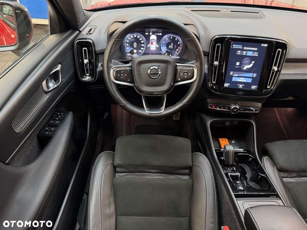 Volvo XC 40 - 25