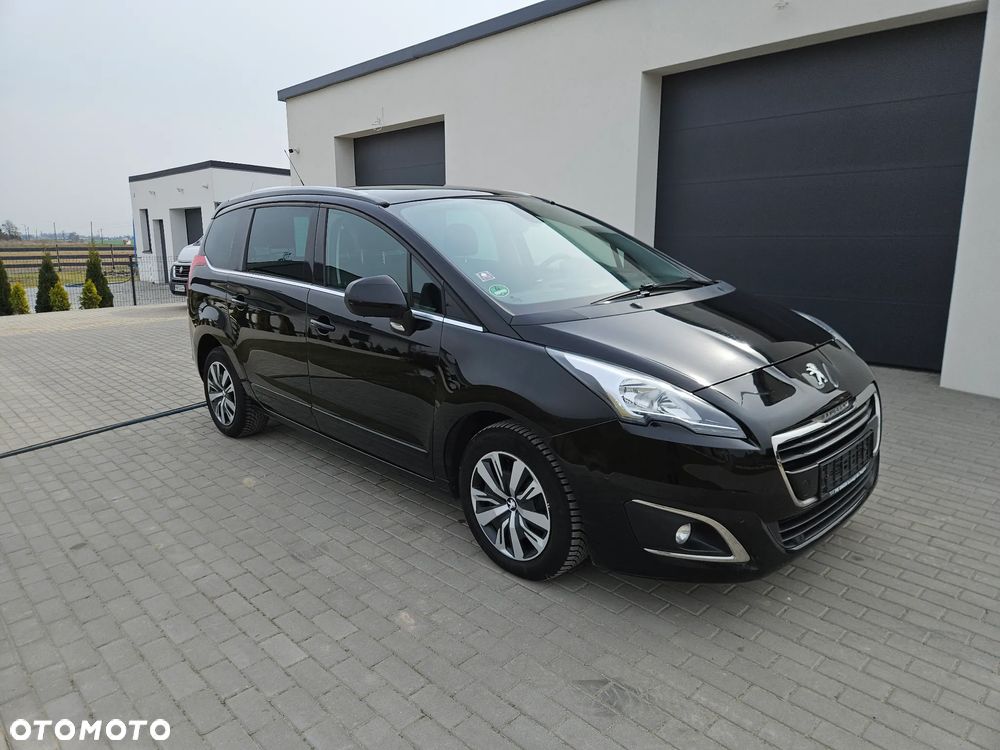 Peugeot 5008 HDI 150 Allure - 1