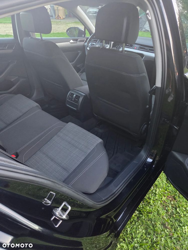 Volkswagen Passat 1.5 TSI EVO Elegance DSG - 16