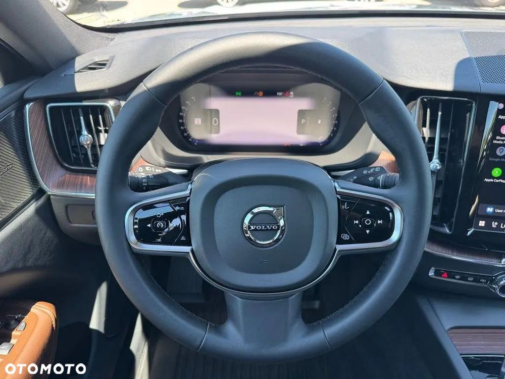 Volvo XC 60 B5 B AWD Plus Bright - 10