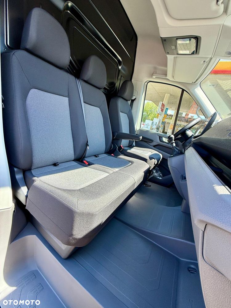 Volkswagen Crafter - 13