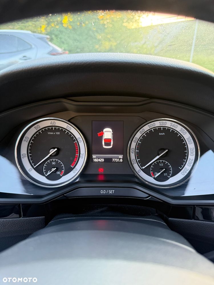 Skoda Superb 1.8 TSI L&K DSG - 18