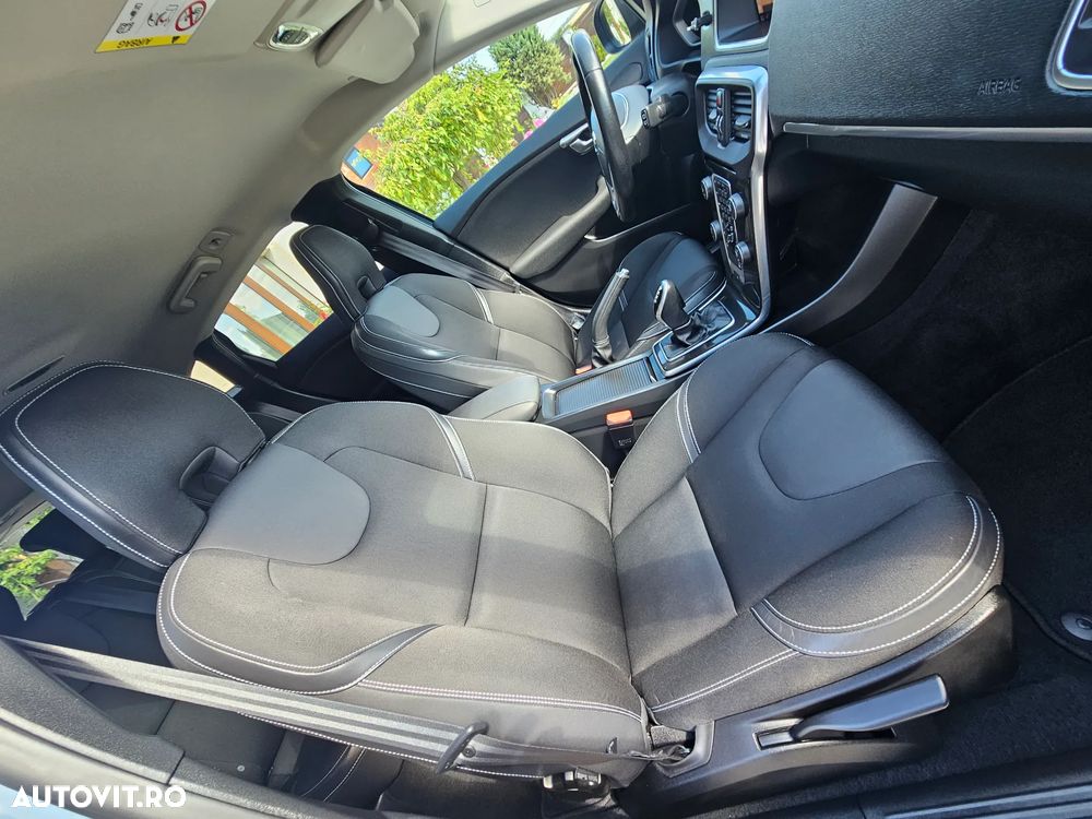 Volvo V40 - 20