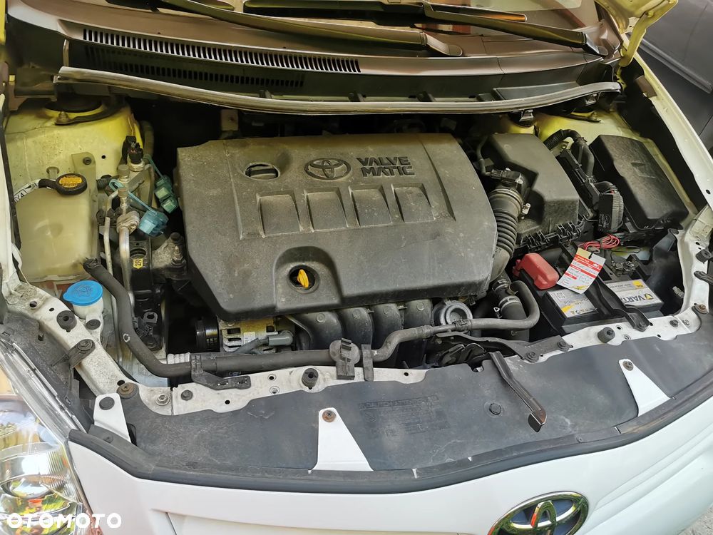 Toyota Auris 1.6 Valvematic Life - 8