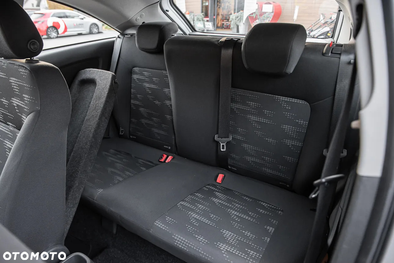 Opel Corsa 1.2 16V Enjoy - 20