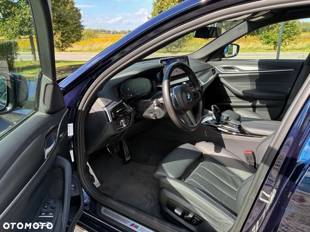 BMW Seria 5 530i xDrive - 11