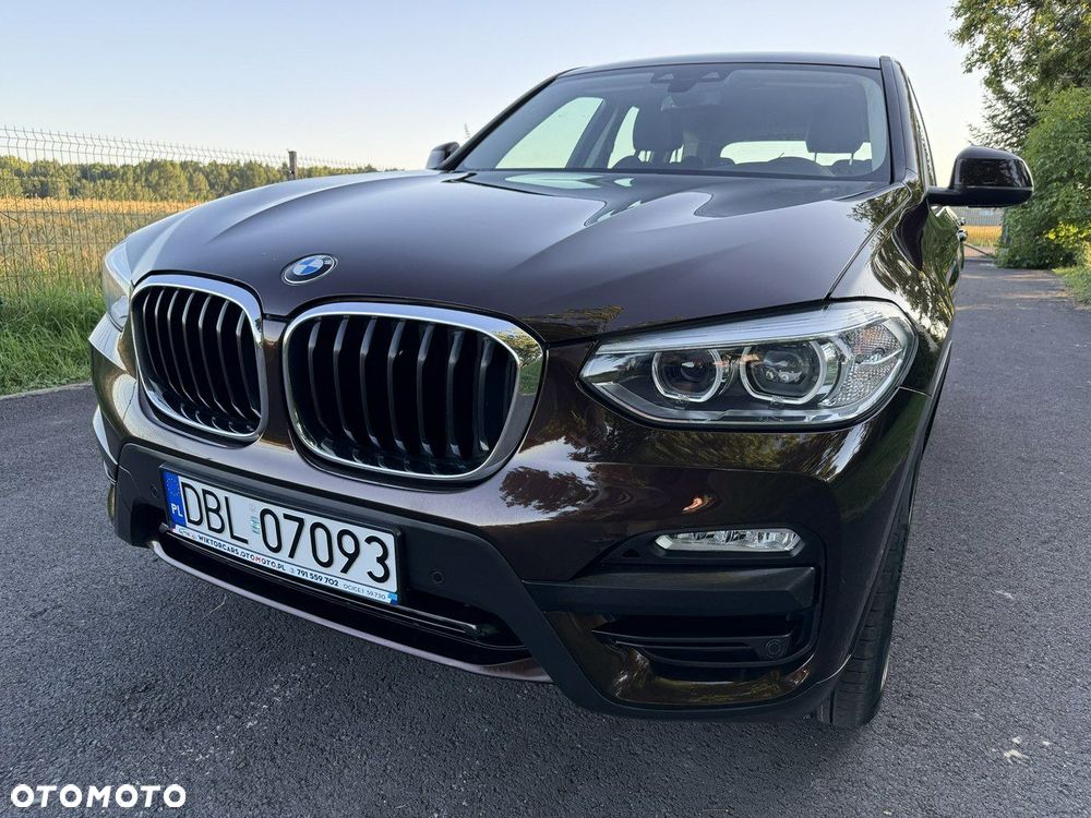 BMW X3 xDrive20i Advantage - 9
