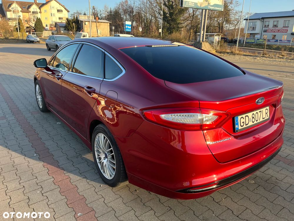 Ford Mondeo 2.0 Hybrid Titanium - 3