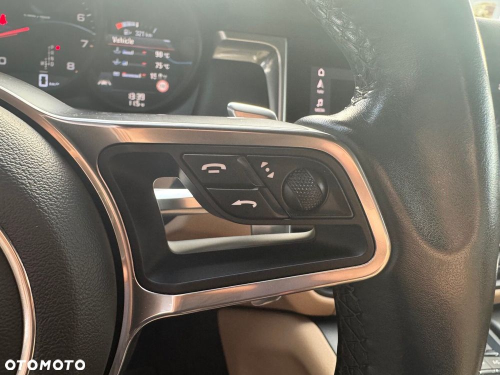 Porsche Macan Standard - 21