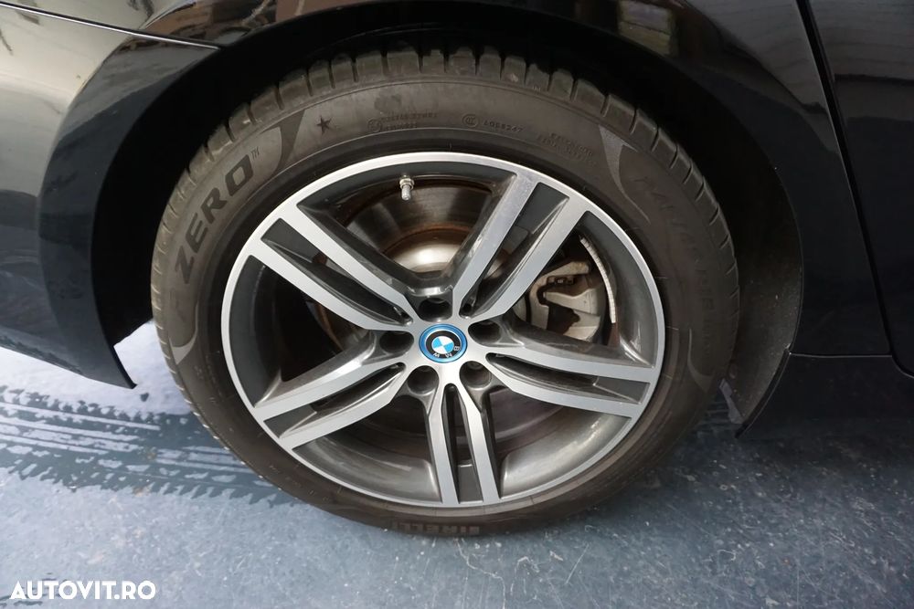 BMW Seria 5 530e Aut. Luxury Line - 7