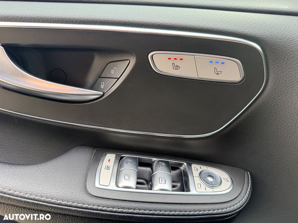 Mercedes-Benz V 300 d Extralang 4Matic 9G-TRONIC Exclusive - 12
