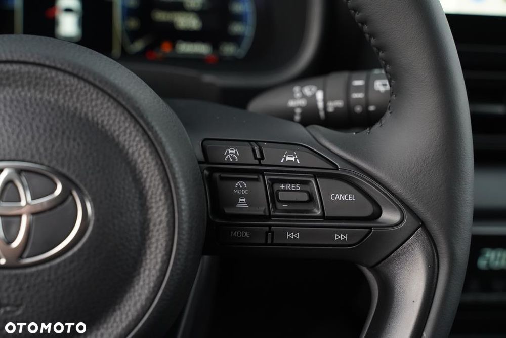 Toyota Yaris Hybrid 1.5 Style - 18