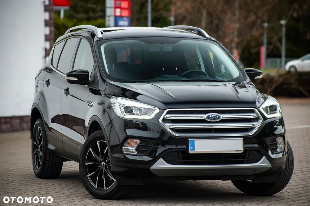 Ford Kuga 1.5 EcoBoost 2x4 Cool & Connect - 1