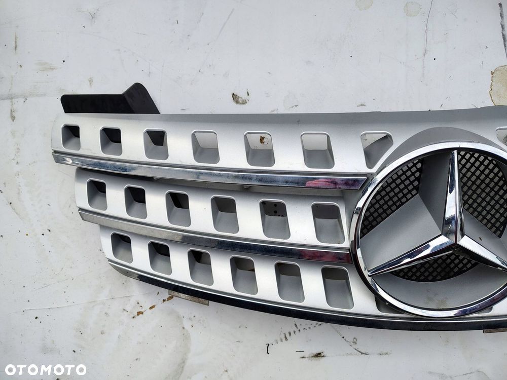 ATRAPA GRILL A1648880123 MERCEDES ML W164 - 13