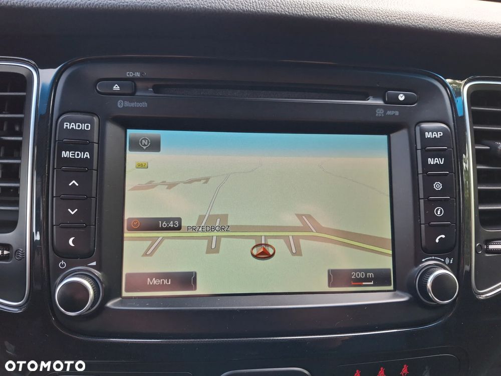 Kia Carens 1.6 GDI Fifa World Cup Edition - 31