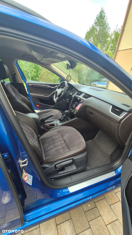 Skoda Octavia 2.0 TDI 4x4 L&K DSG - 11