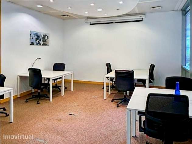 Escritório privado para arrendar na Regus Lisbon, Quinta da Fonte - Grande imagem: 3/10