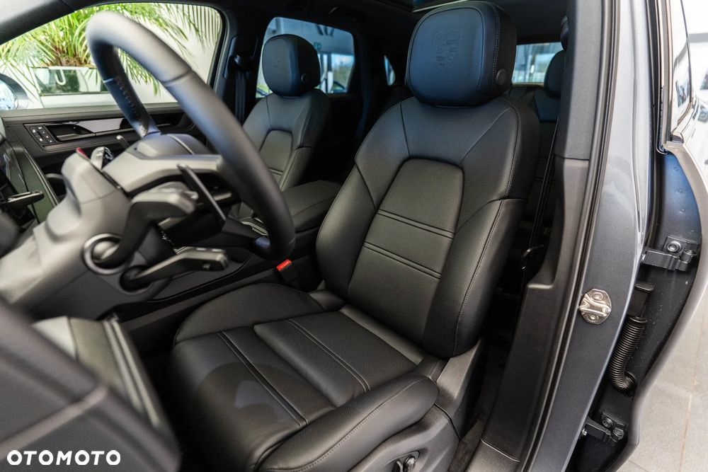 Porsche Cayenne E-Hybrid PHEV Black Edition - 9