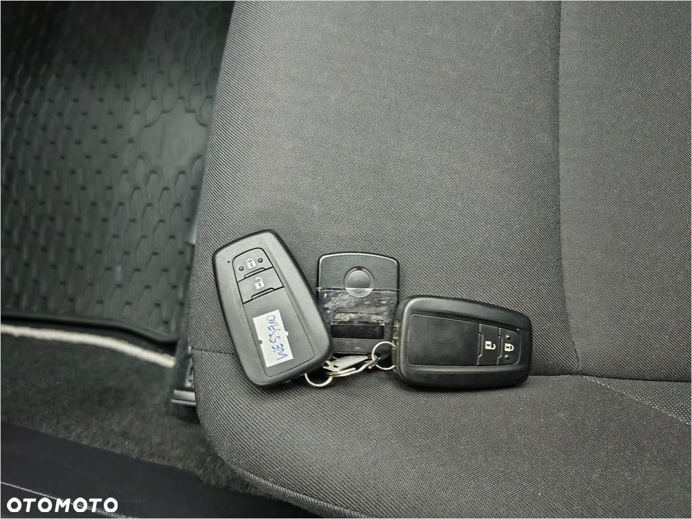 Toyota Corolla 1.8 Hybrid Active - 19