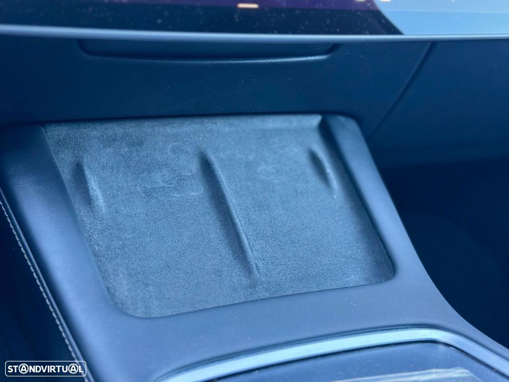 Tesla Model Y Long Range Tração Integral - 43